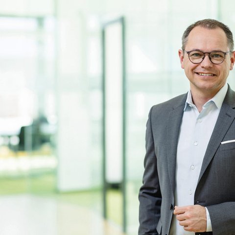 Prof. Dr. Thomas Auhuber ist Unfallchirurg und Medizinökonom sowie CEO von BG prevent.